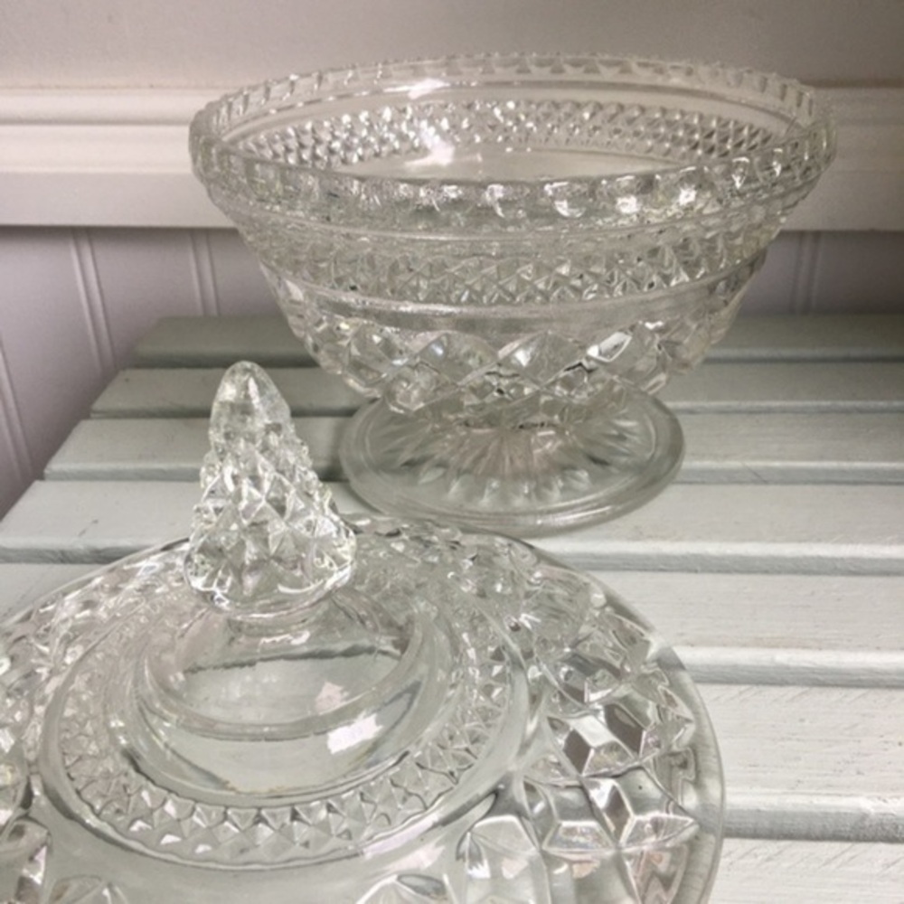 Vintage Anchor Hocking Wexford Covered Candy Dish - Picture 2 of 9